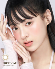 LACELLE ICONIC Freedom Honey 蜜糖金日拋隱形眼鏡（30片）